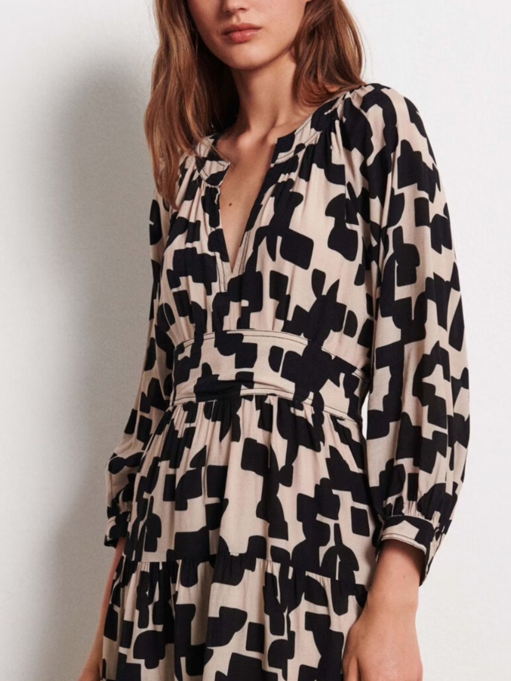 $365 EXC! ba&sh Paula Black Tan Abstract Print Midi V-neck Dres Size 1 US 4